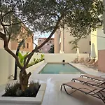 Zadar, The Florens - Near The With The New Pool & Garden, Bbq And Kids Playground 아파트 자다르