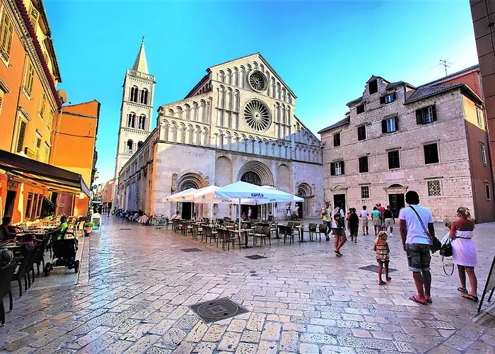 Apartamento Zadar, The Florens - Near The With The New Pool & Garden, Bbq And Kids Playground *