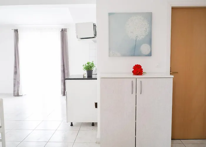 Zadar, The Florens - Near The With The New Pool & Garden, Bbq And Kids Playground Apartamento