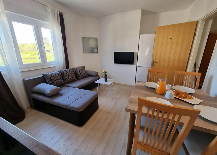 Apartment Zadar, The Florens - Near The With The New Pool & Garden, Bbq And Kids Playground *