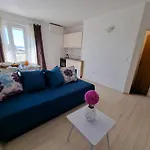 Zadar, The Florens - Near The With The New Pool & Garden, Bbq And Kids Playground Lägenhet *