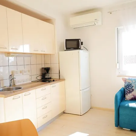 Zadar, The Florens - Near The With The New Pool & Garden, Bbq And Kids Playground Apartment *
