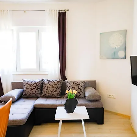 Zadar, The Florens - Near The With The New Pool & Garden, Bbq And Kids Playground * Ζαντάρ
