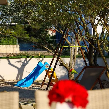 Zadar, The Florens - Near The With The New Pool & Garden, Bbq And Kids Playground *