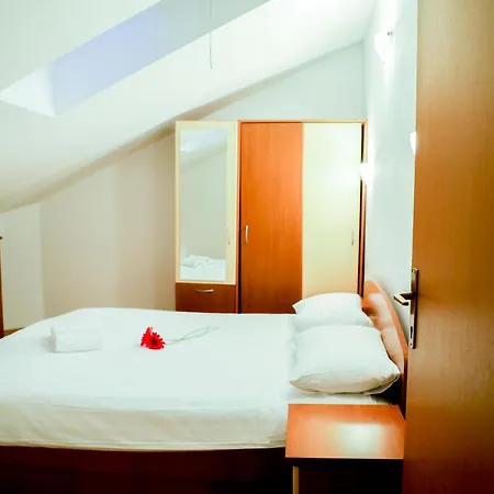 Apartment Zadar, The Florens - Near The With The New Pool & Garden, Bbq And Kids Playground