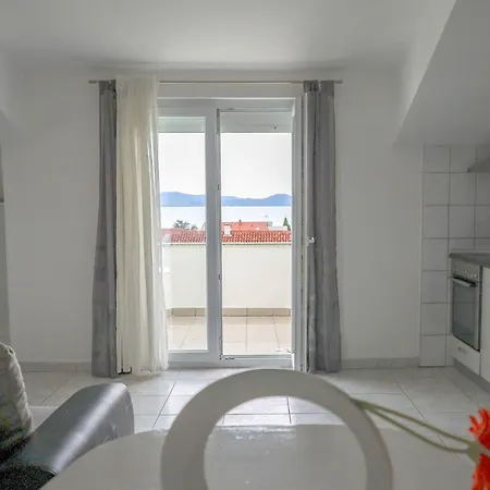 Apartment Zadar, The Florens - Near The With The New Pool & Garden, Bbq And Kids Playground *