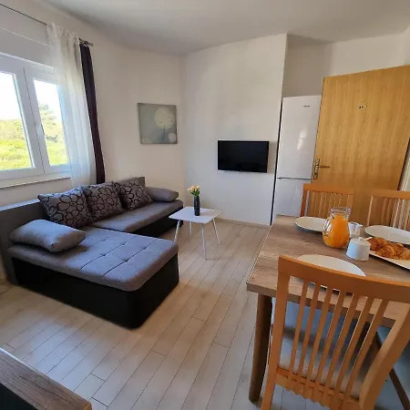 דירה Zadar, The Florens - Near The With The New Pool & Garden, Bbq And Kids Playground *