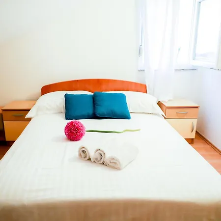 Zadar, The Florens - Near The With The New Pool & Garden, Bbq And Kids Playground Apartment *