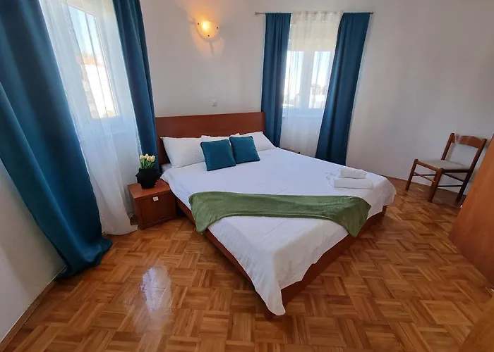 Zadar, The Florens - Near The With The New Pool & Garden, Bbq And Kids Playground Zadar