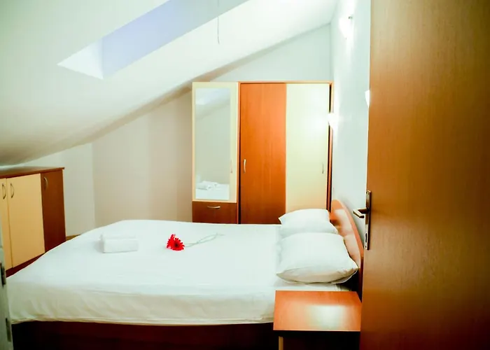 Appartement Zadar, The Florens - Near The With The New Pool & Garden, Bbq And Kids Playground