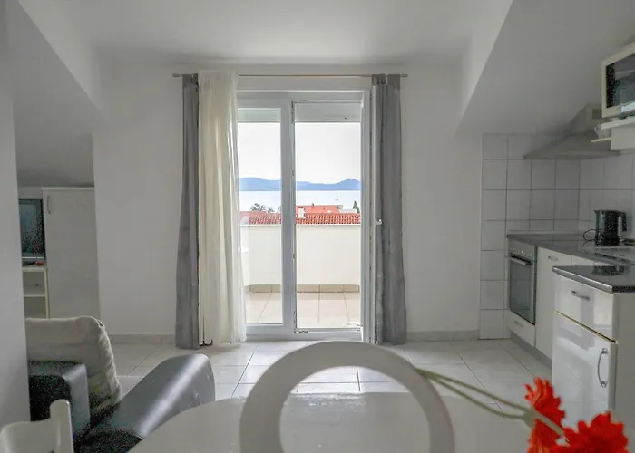 Appartement Zadar, The Florens - Near The With The New Pool & Garden, Bbq And Kids Playground *