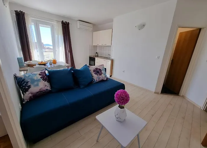 Zadar, The Florens - Near The With The New Pool & Garden, Bbq And Kids Playground Appartement *