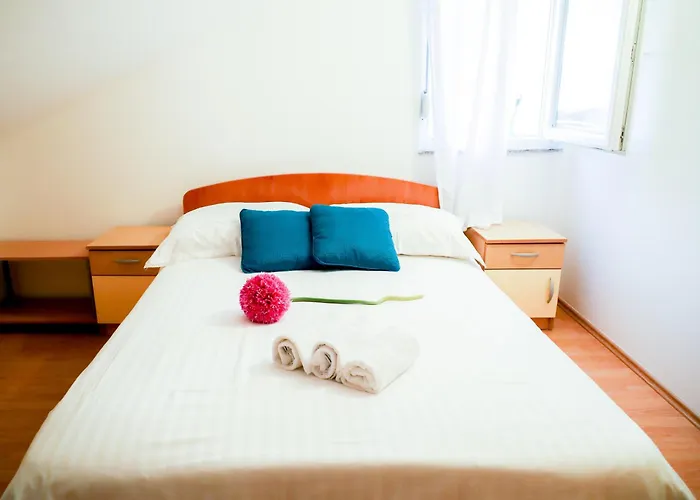 Zadar, The Florens - Near The With The New Pool & Garden, Bbq And Kids Playground Appartement *