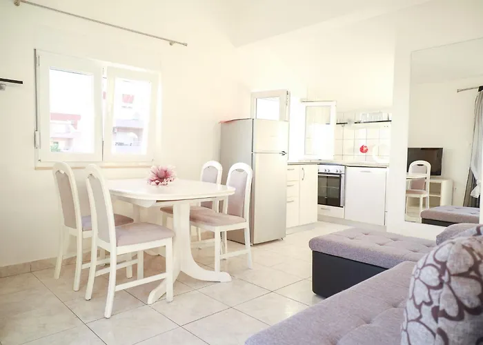 Zadar, The Florens - Near The With The New Pool & Garden, Bbq And Kids Playground Zadar