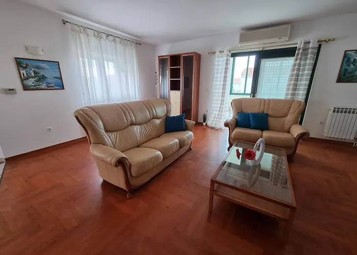 Appartement Zadar, The Florens - Near The With The New Pool & Garden, Bbq And Kids Playground Zadar